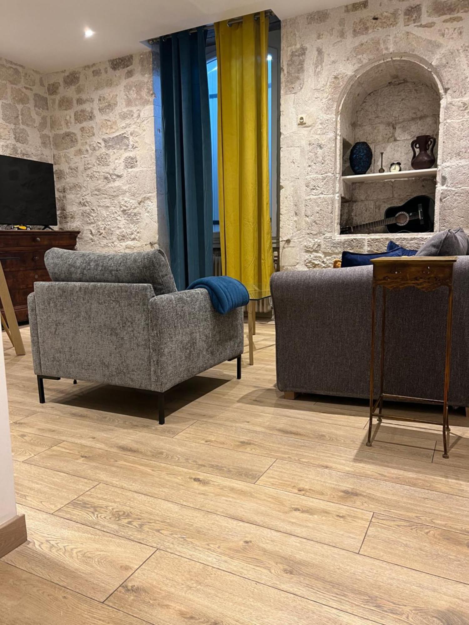 Le Beffroi Apart otel Tournon-dʼAgenais Dış mekan fotoğraf