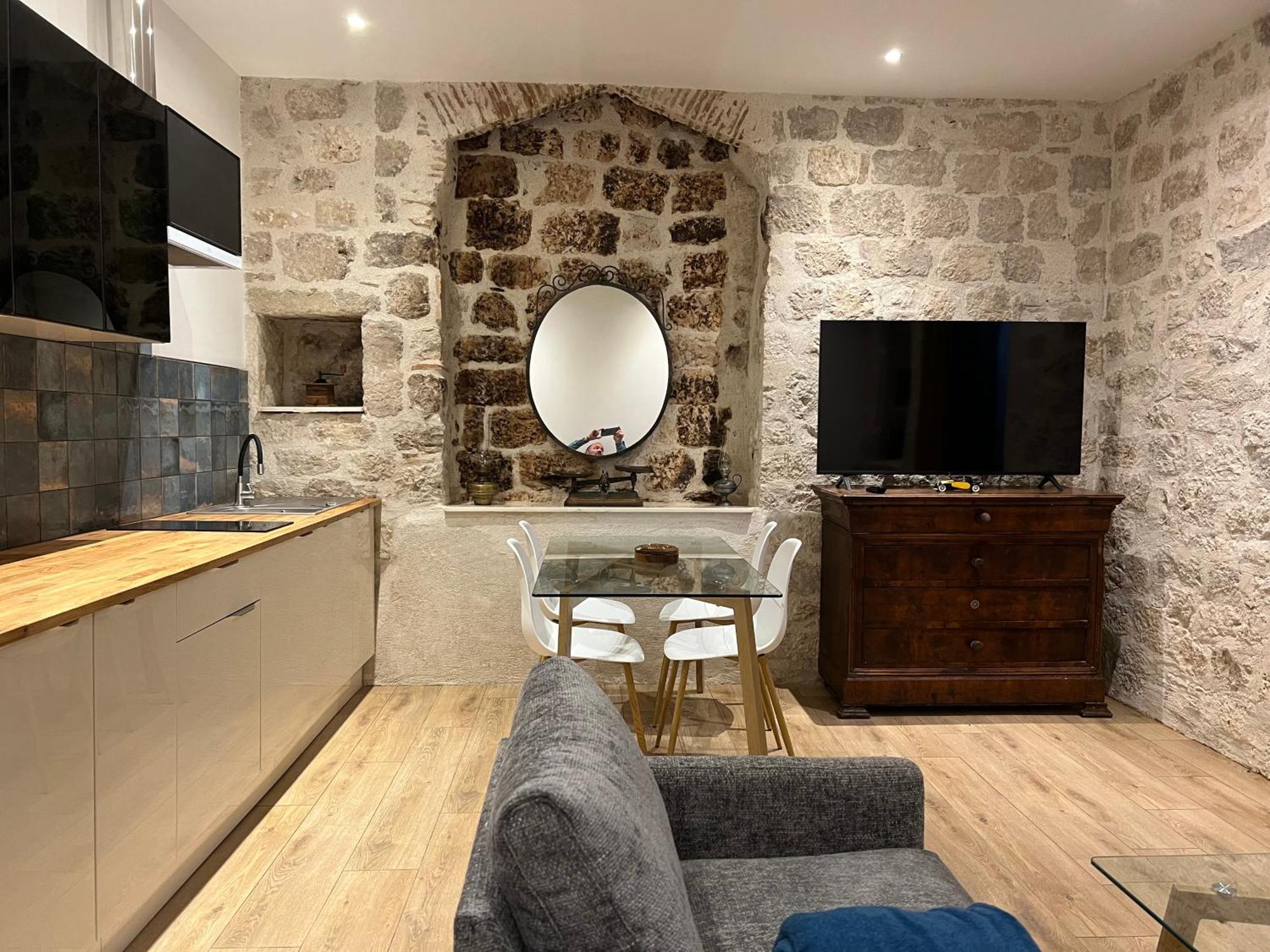 Le Beffroi Apart otel Tournon-dʼAgenais Dış mekan fotoğraf